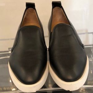 Everlane black sneaker flat loafer size 8.
